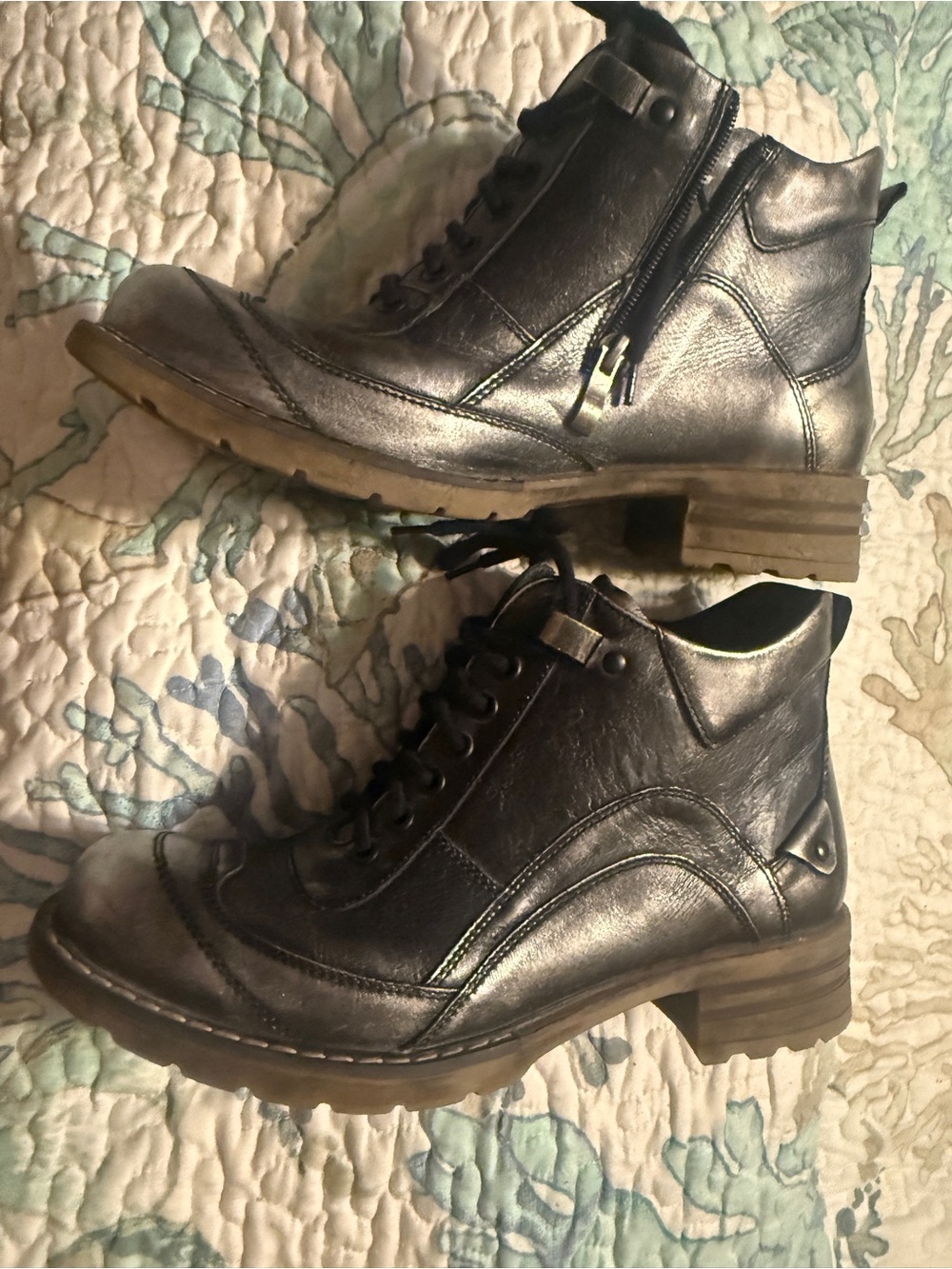 Women’s V Italia Gunmetal Pewter Black Leather Boots with Side Zipper Size 9/40